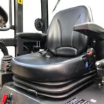 Akrotect Hoflader AK 808 mit Kabine – Bild 12